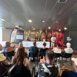 encuentro becados y prensa