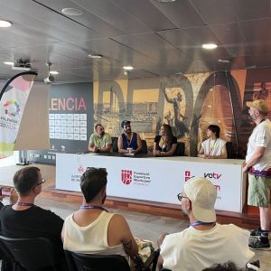 encuentro becados y prensa
