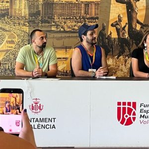 encuentro becados y prensa